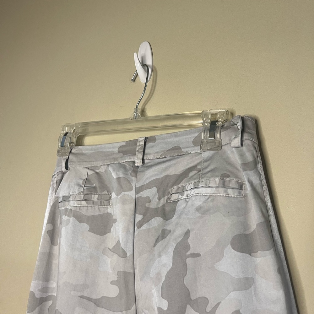 Model Off Duty Camo Pants - Picture 10 of 13